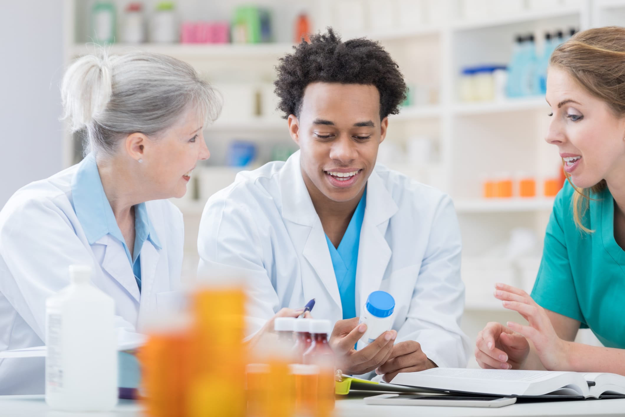What Type of Courses Would You Need to Become a Pharmacy Technician?